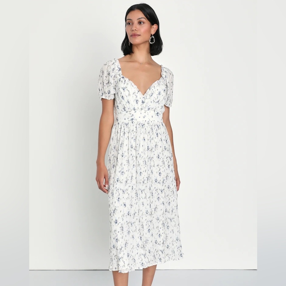 White floral puff sleeve midi dress